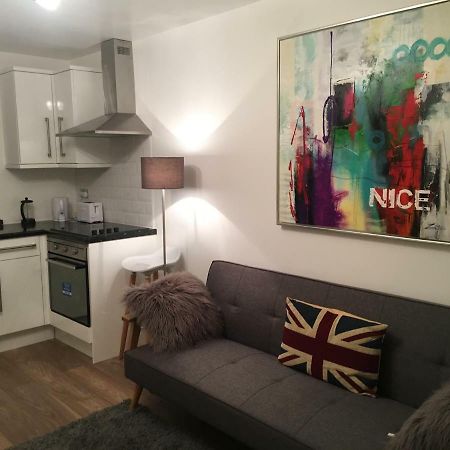 Noel Baker Court Apartment Лондон Экстерьер фото